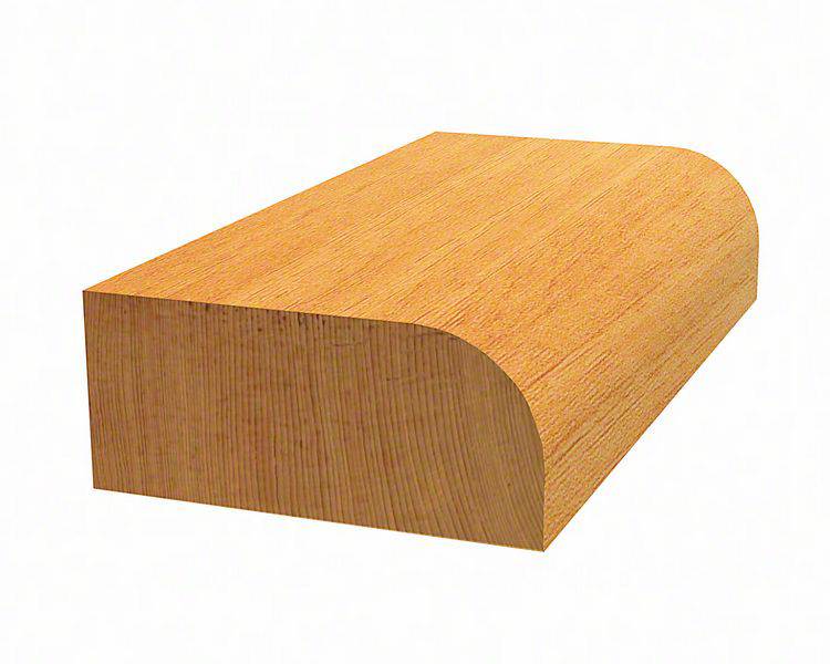 Holzblock mit glatter Rundung auf einer Seite, zeigt Maserung und Struktur.
