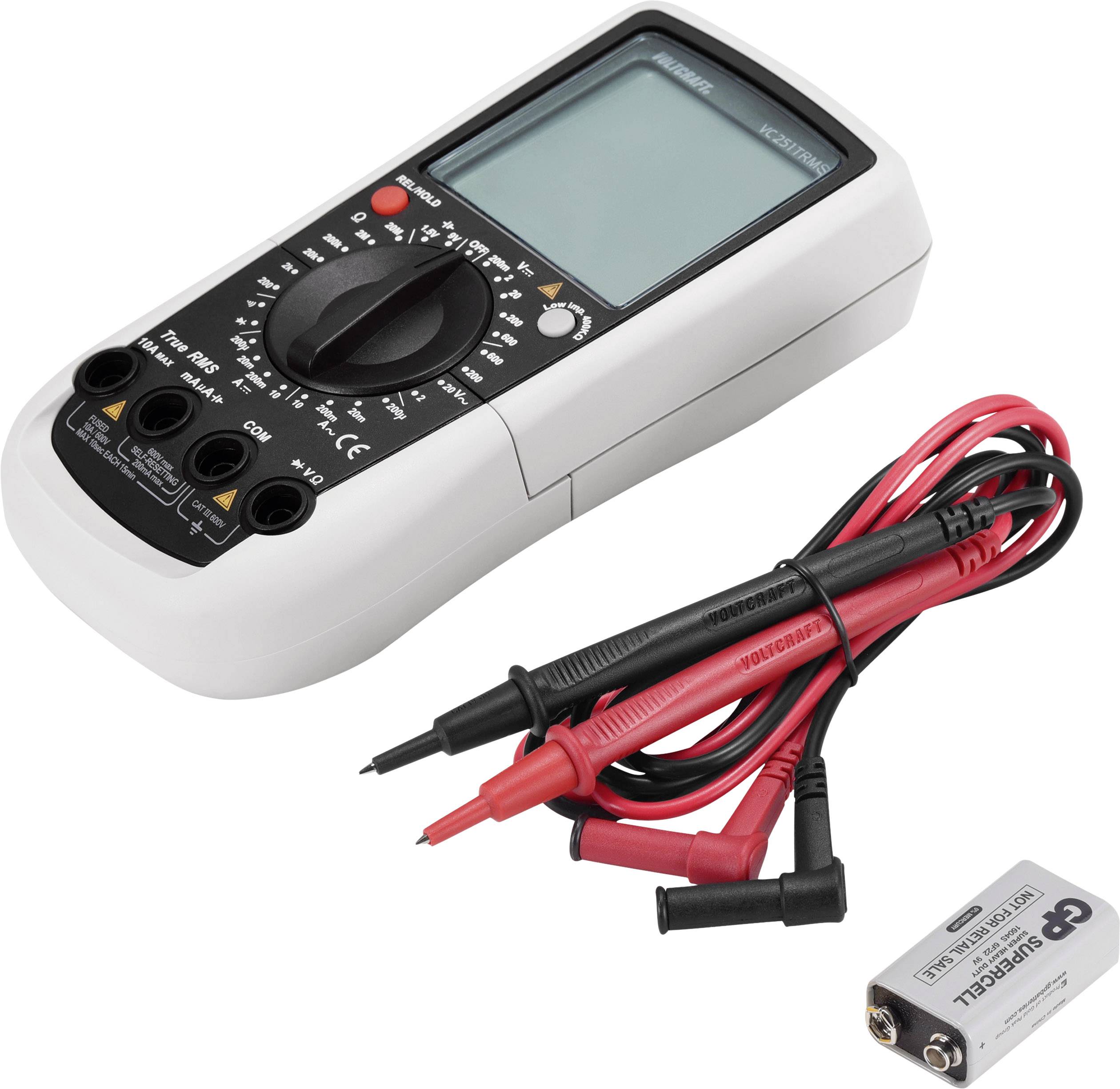Ein weißes digitales Multimeter mit Display und Drehknopf zur Messbereichswahl, daneben rote und schwarze Messkabel sowie eine 9V-Batterie.