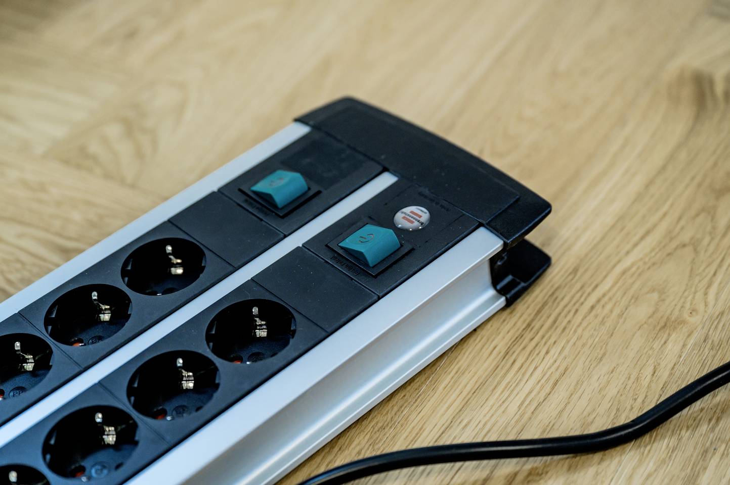 Brennenstuhl 1391000912 Steckdosenleiste mit Schalter 12fach Schwarz, Silber Schutzkontakt 1St.