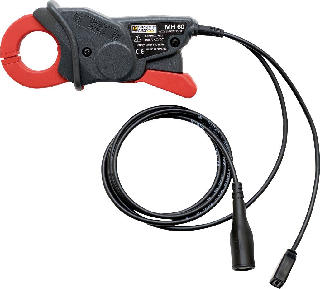 Eine schwarze und rote Stromzange mit Kabel. Sie wird verwendet, um elektrische Stromstärken ohne direkten Kontakt zu messen.