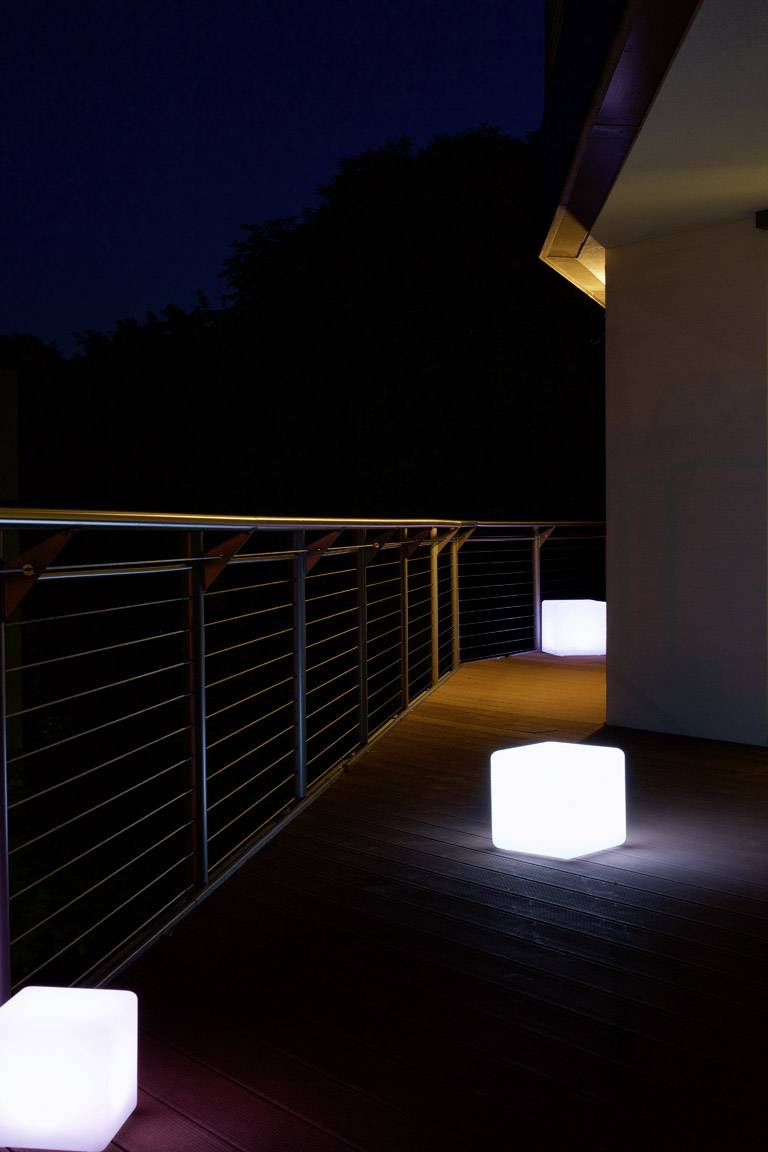 Telefunken Solar-Gartenleuchte Cube Connectivity T90227 Würfel LED 9.6W RGBW Weiß