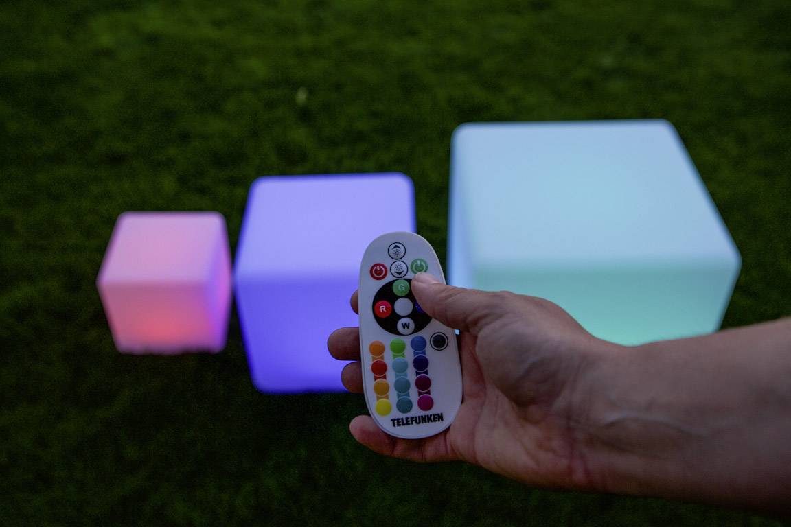 Telefunken Solar-Gartenleuchte Cube Connectivity T90227 Würfel LED 9.6W RGBW Weiß