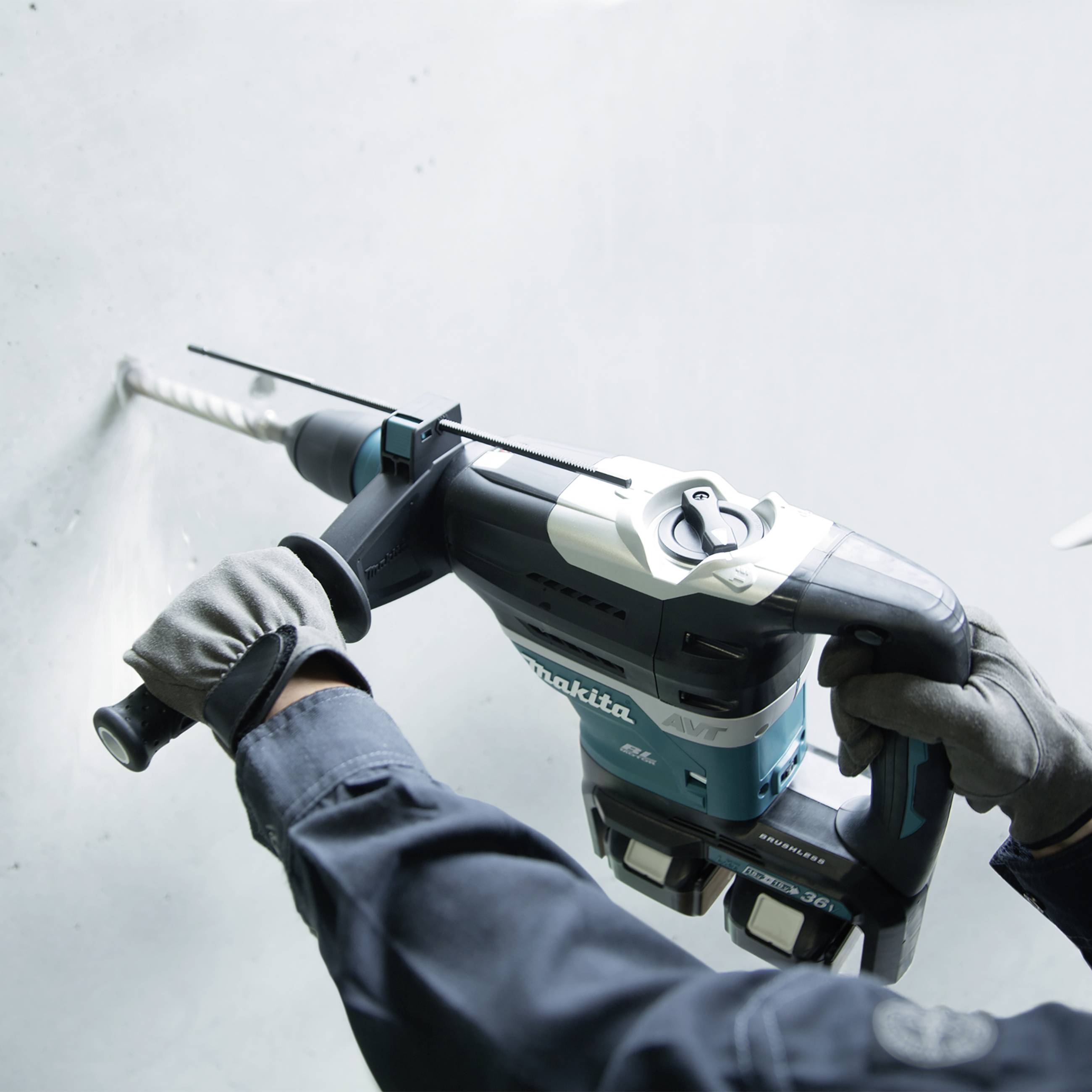 Makita SDS-Max-Akku-Kombihammer 18 V Li-Ion ohne Akku, inkl. Koffer