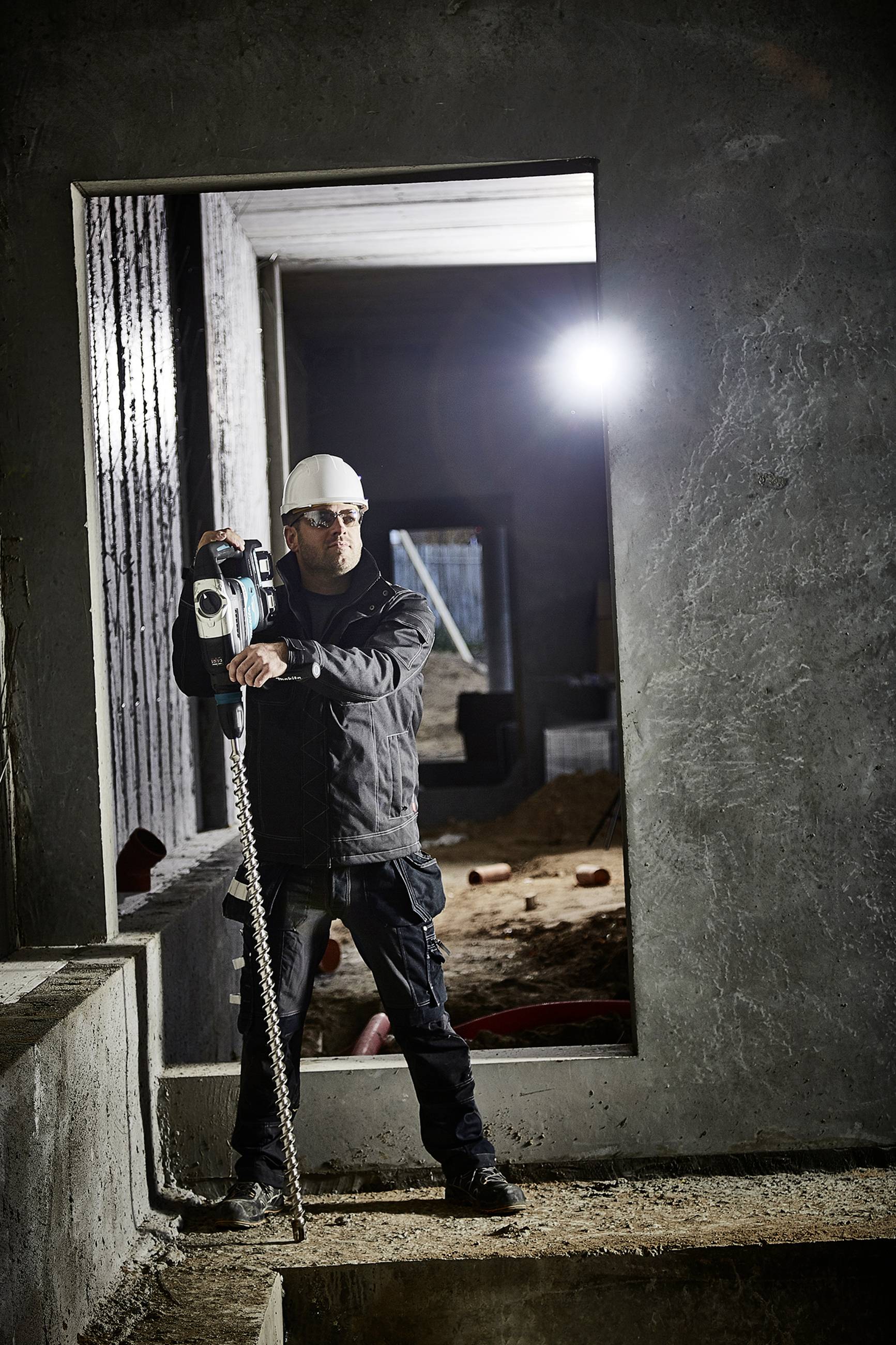 Makita SDS-Max-Akku-Kombihammer 18 V Li-Ion ohne Akku, inkl. Koffer