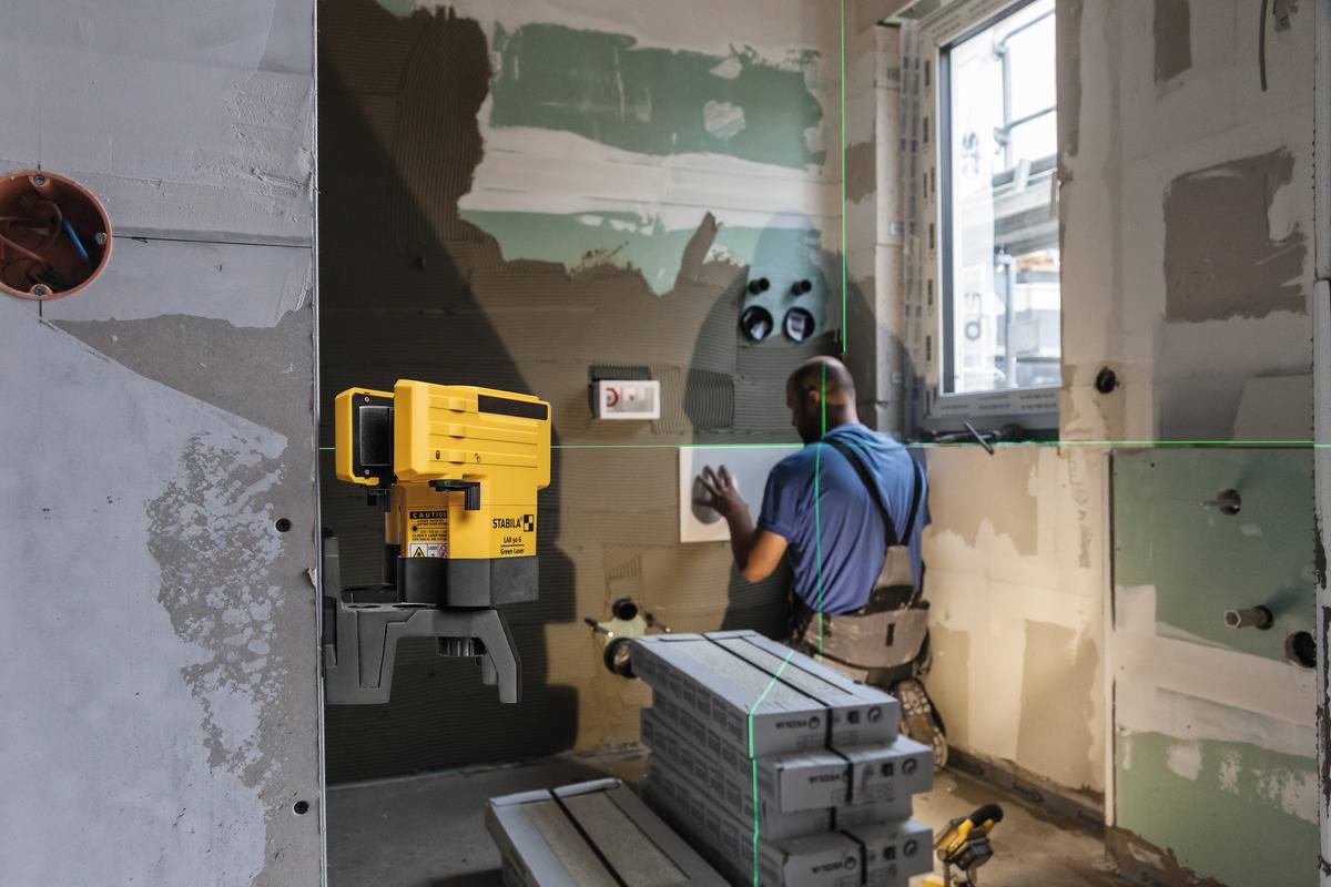 Stabila LAX 50 G, 3-pcs Kreuzlinienlaser selbstnivellierend Reichweite (max.): 30m