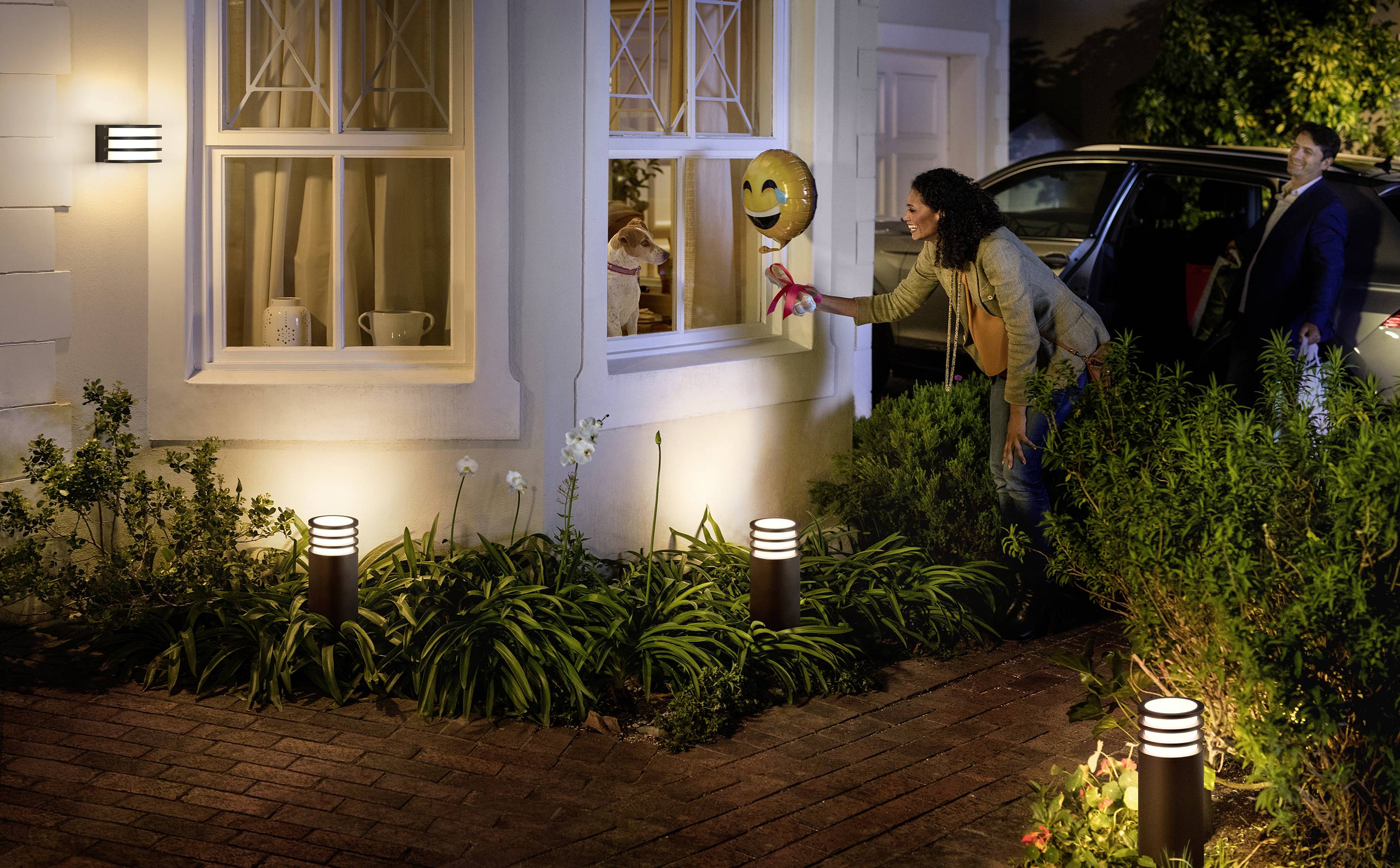 Philips Hue Außenstandleuchte 1740293P0 Lucca E27 9.5 W Warmweiß