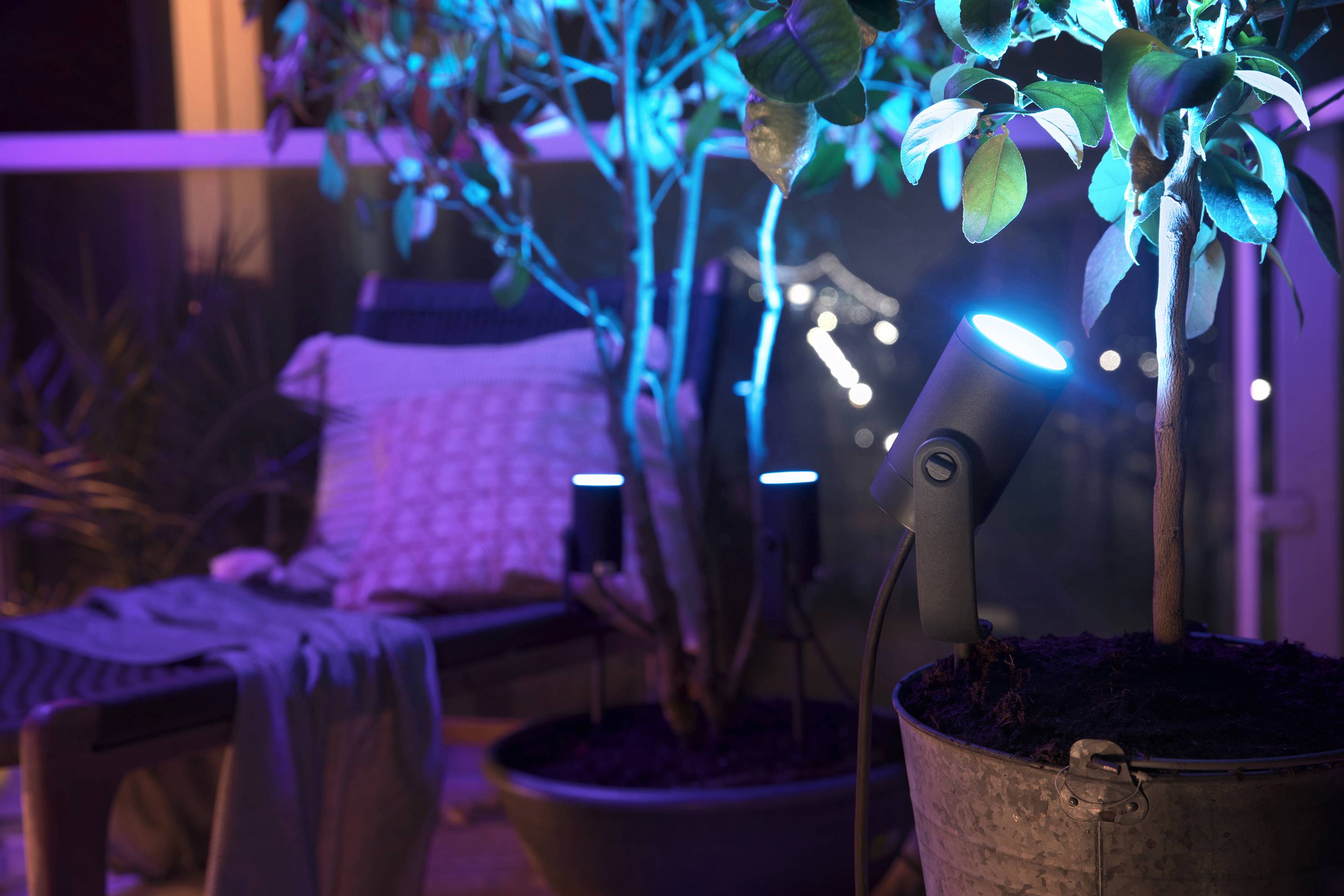 Philips Lighting Hue LED-Gartenspot Basis-Set 1741430P7 Lily LED fest eingebaut 24 W RGBW