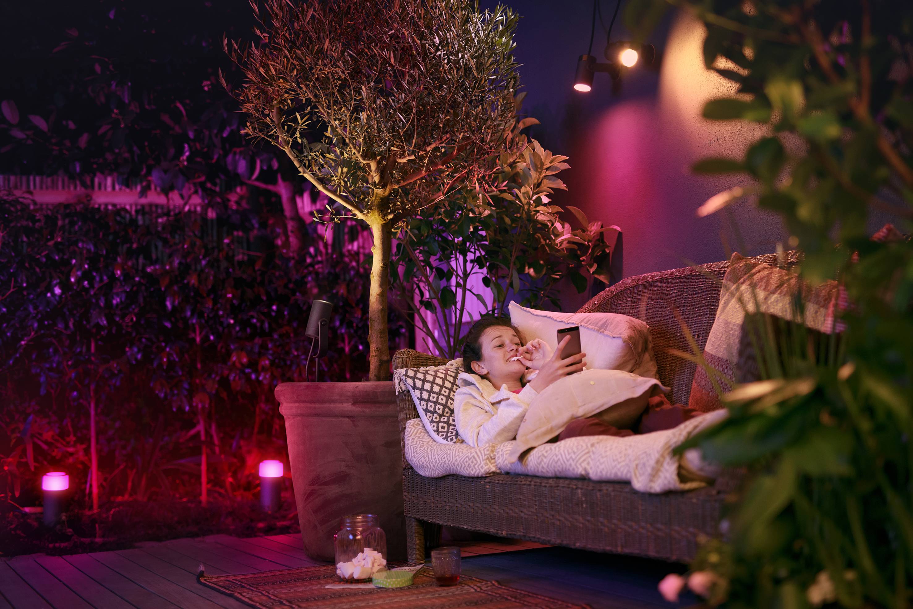 Philips Lighting Hue LED-Gartenspot Basis-Set 1741430P7 Lily LED fest eingebaut 24 W RGBW