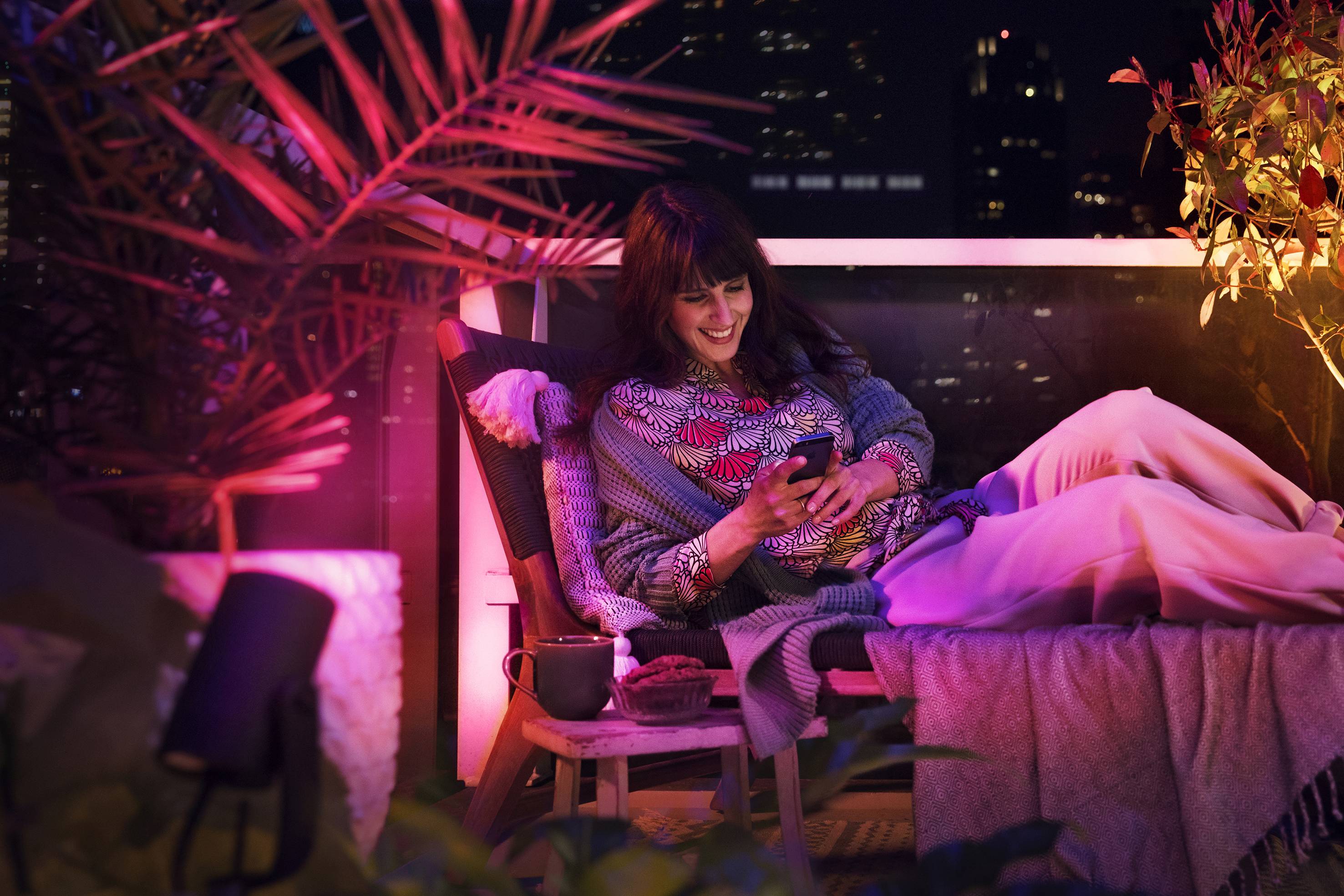 Philips Lighting Hue LED-Gartenspot Basis-Set 1741430P7 Lily LED fest eingebaut 24 W RGBW
