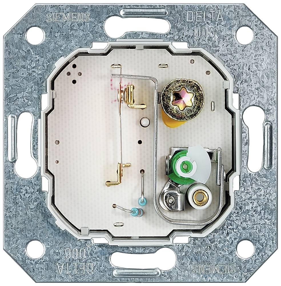 Metallrahmen mit innerer Mechanik eines Schalters, einschließlich Schrauben und Kontaktelementen, zur Installation in einer Wanddose.