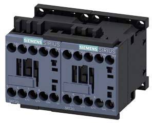 'Siemens SIRIUS' Schützmodul mit doppelten Kontaktreihensätzen, schwarz-blau. Hauptschaltgerät für elektrische Anlagen.