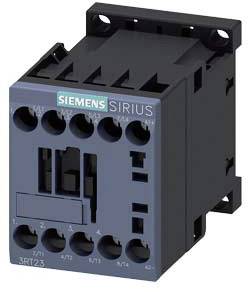 Industrie-Schütz der Marke Siemens Sirius, schwarz mit weißen Beschriftungen für elektrische Steuerungen und Automatisierung.