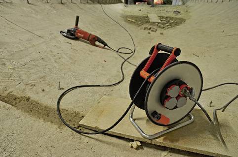Brennenstuhl 9191500200 Kabeltrommel 50.00 m Orange Schutzkontakt-Stecker