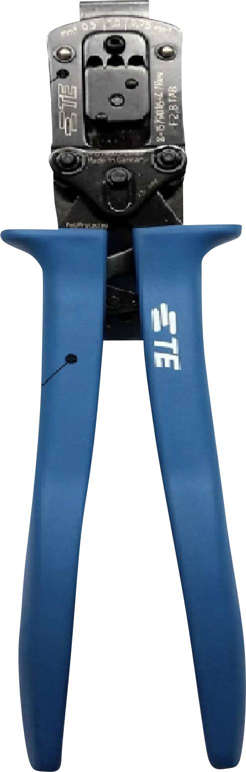 Eine blaue Crimpzange mit Metallkopf, verwendet zum Verbinden von Kabelschuhen und Drähten in elektrischen Anwendungen.