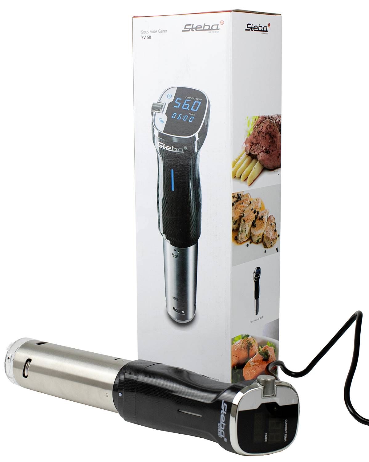 Sous-Vide-Garer von Steba SV 50 mit digitaler Anzeige, Temperatur 56.0°C eingestellt. Verpackung zeigt Bilder von Fleischgerichten.
