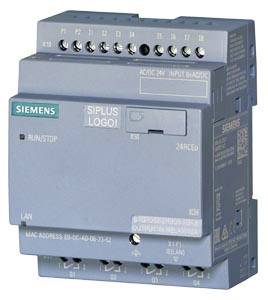 Ein graues elektronisches Bauteil mit der Aufschrift 'SIPLUS LOGO!' von Siemens, mit Anschlüssen oben und unten für verschiedene Verbindungen.