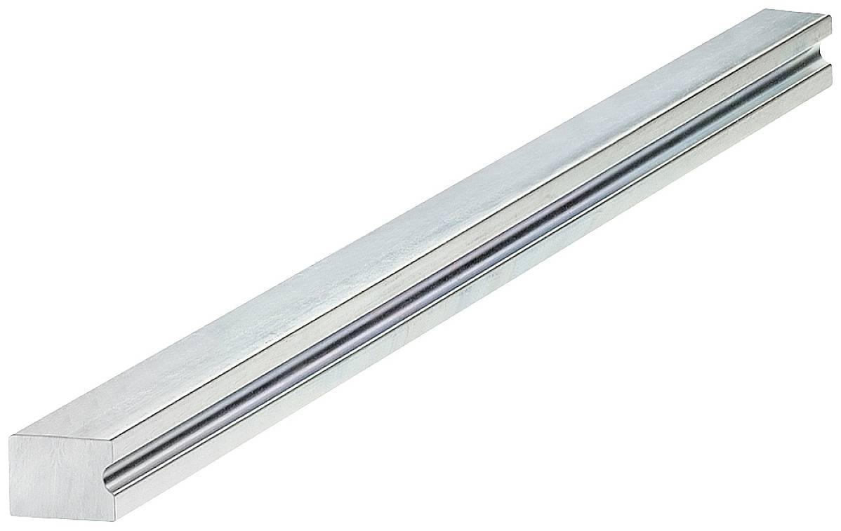 Ein silberner Metallbalken mit rechteckigem Querschnitt und gerader Kante liegt diagonal auf einer weißen Fläche.