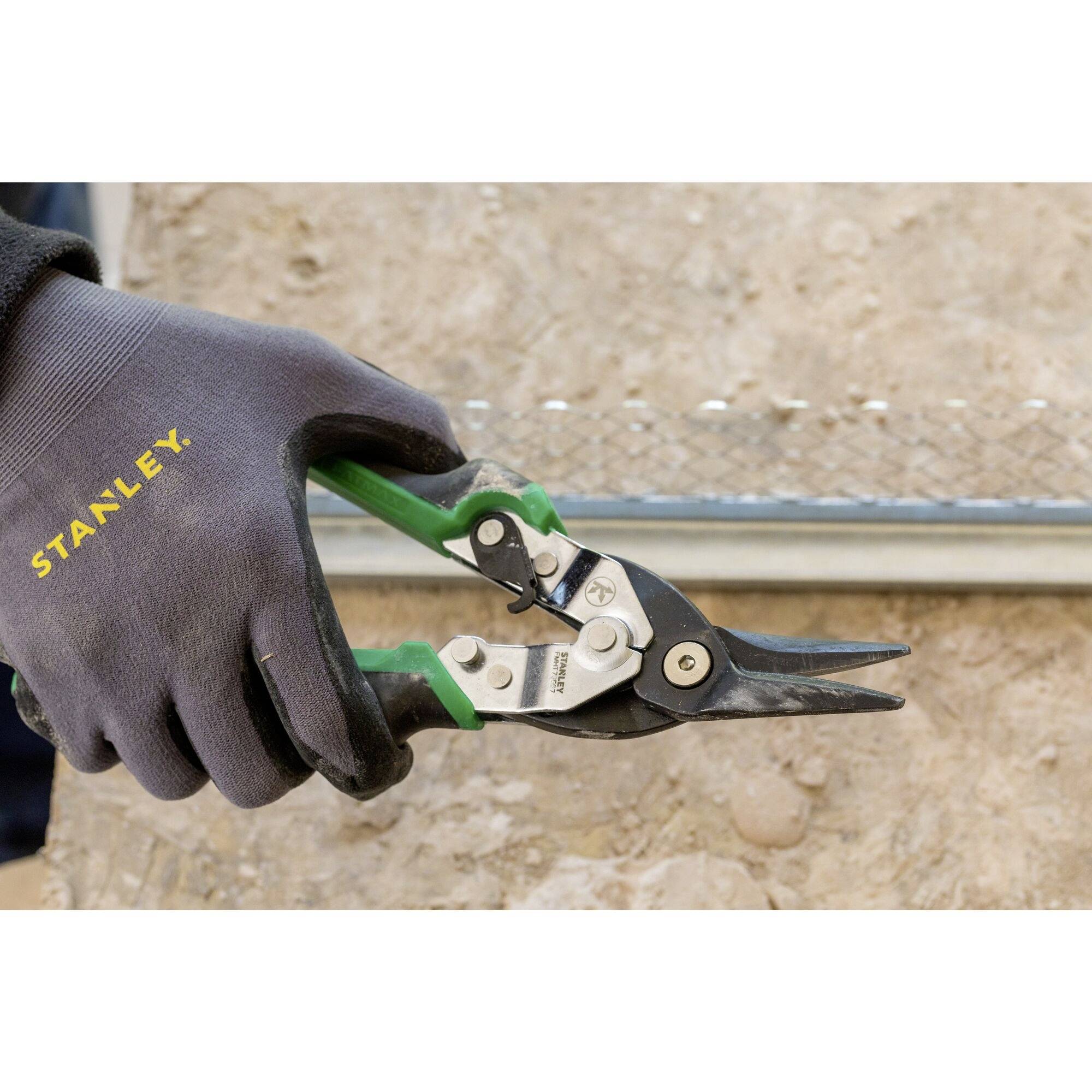 Blechschere FATMAX® ERGO FMHT73557-0 Farbe grün/schwarz Ausführung rechtsschneidend Gesamtlänge 250 mm Schneidenlänge 35