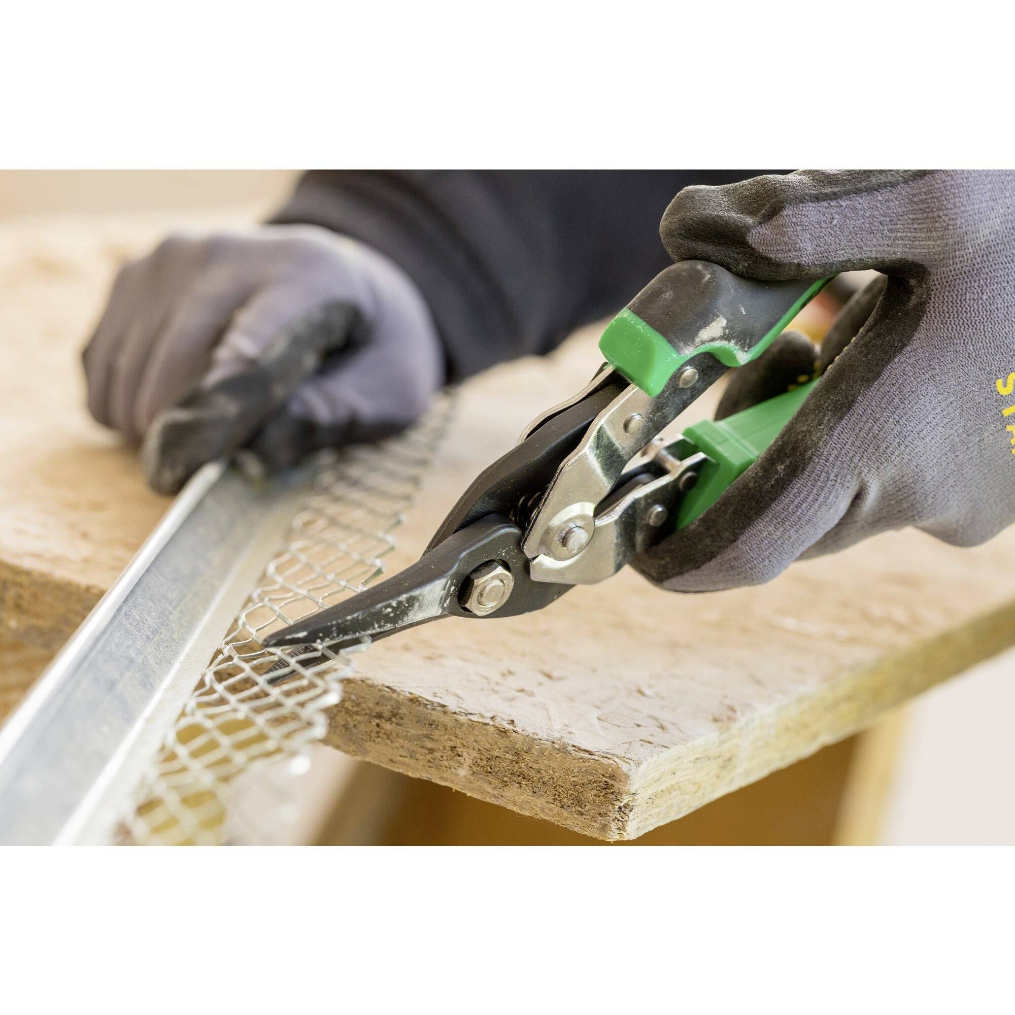 Blechschere FATMAX® ERGO FMHT73557-0 Farbe grün/schwarz Ausführung rechtsschneidend Gesamtlänge 250 mm Schneidenlänge 35