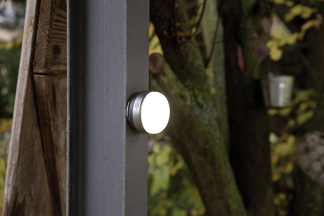 Brennenstuhl 1171550 OLI 0200 LED Camping-Leuchte 180lm batteriebetrieben Silber