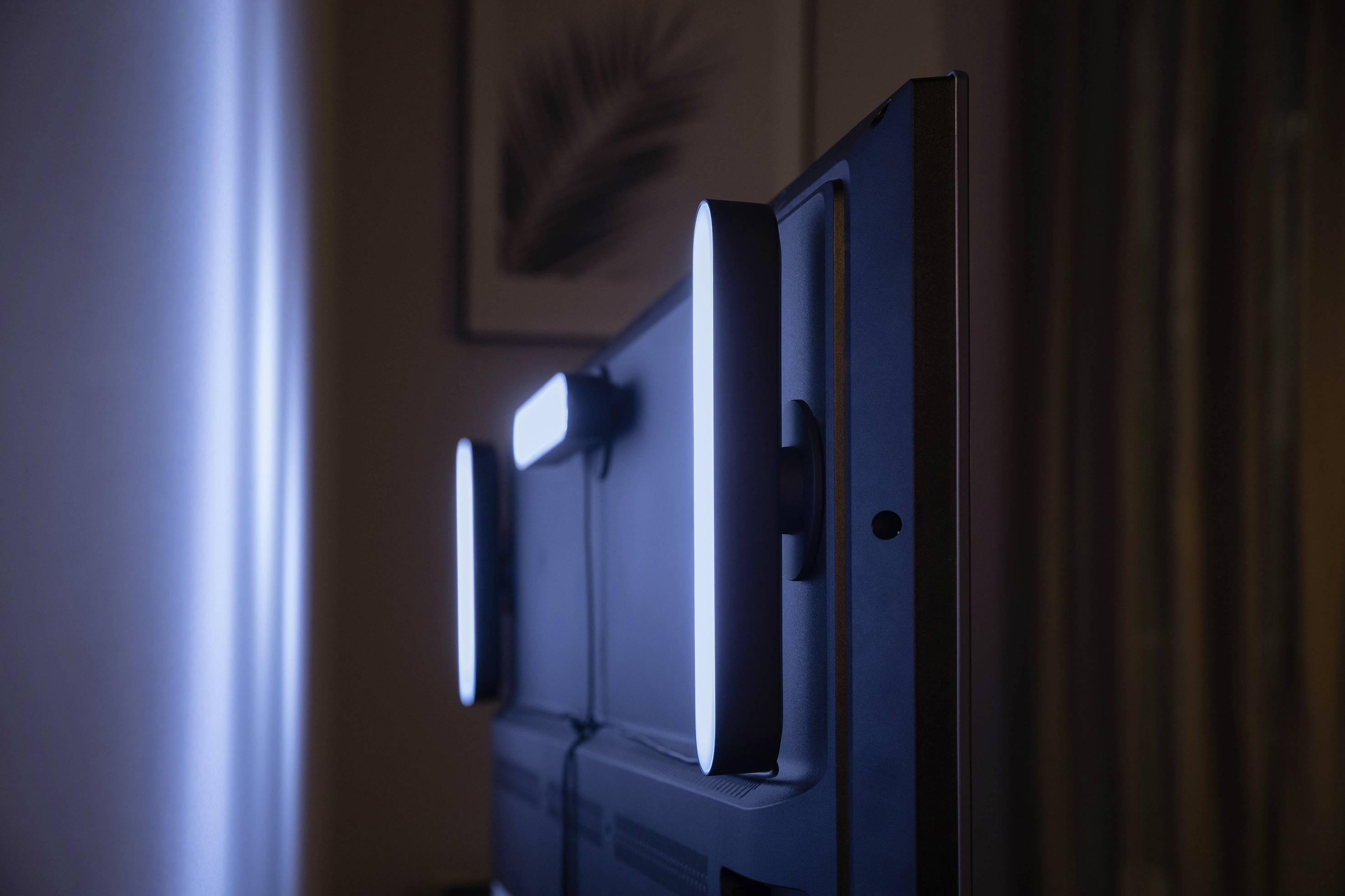 Philips Hue LED Lightbar Basis-Set 78202/30/P7 Play LED fest eingebaut 12W RGBW