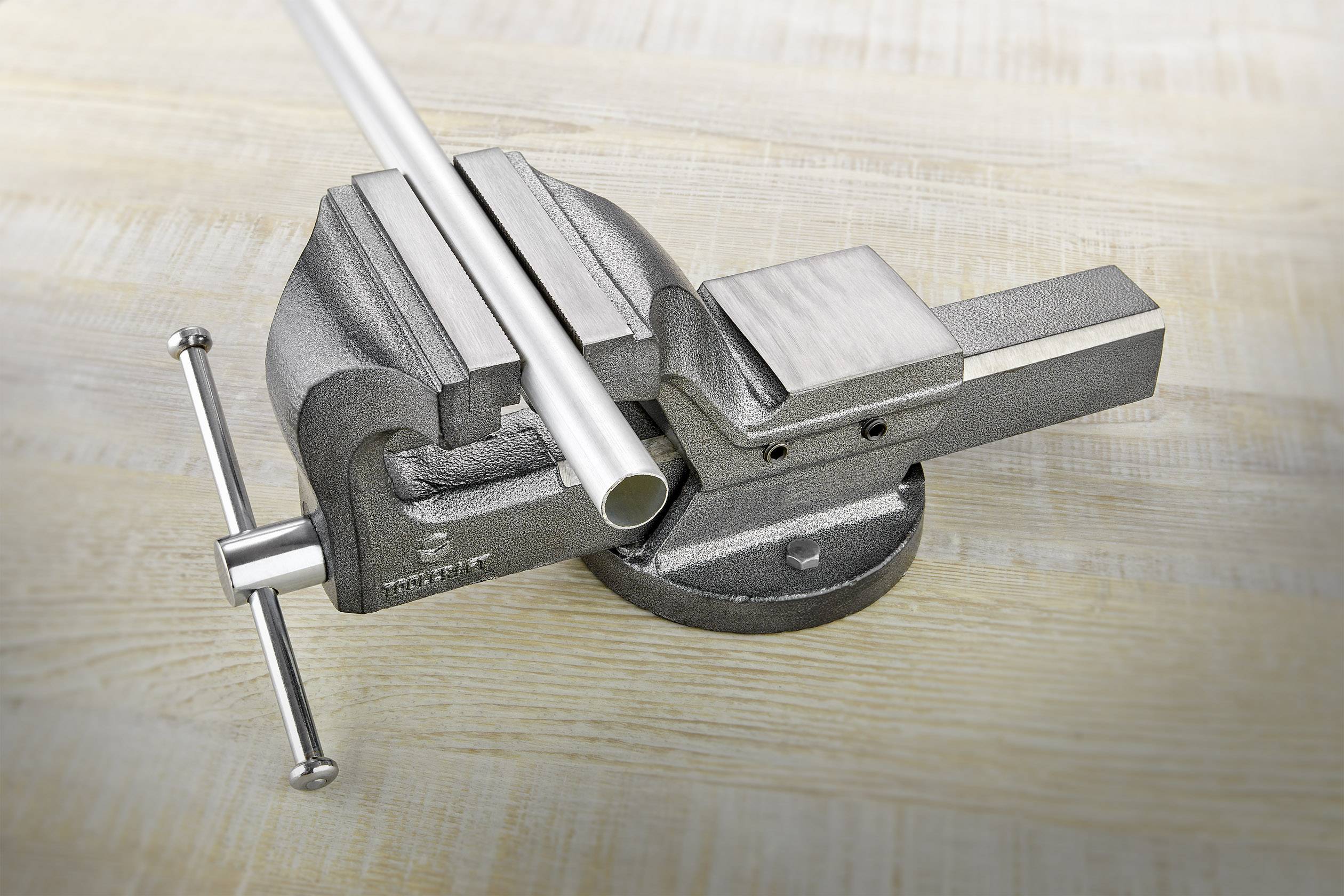 TOOLCRAFT TO-5342445 Schraubstock TO-5342445 Backenbreite: 100mm Spann-Weite (max.): 125mm