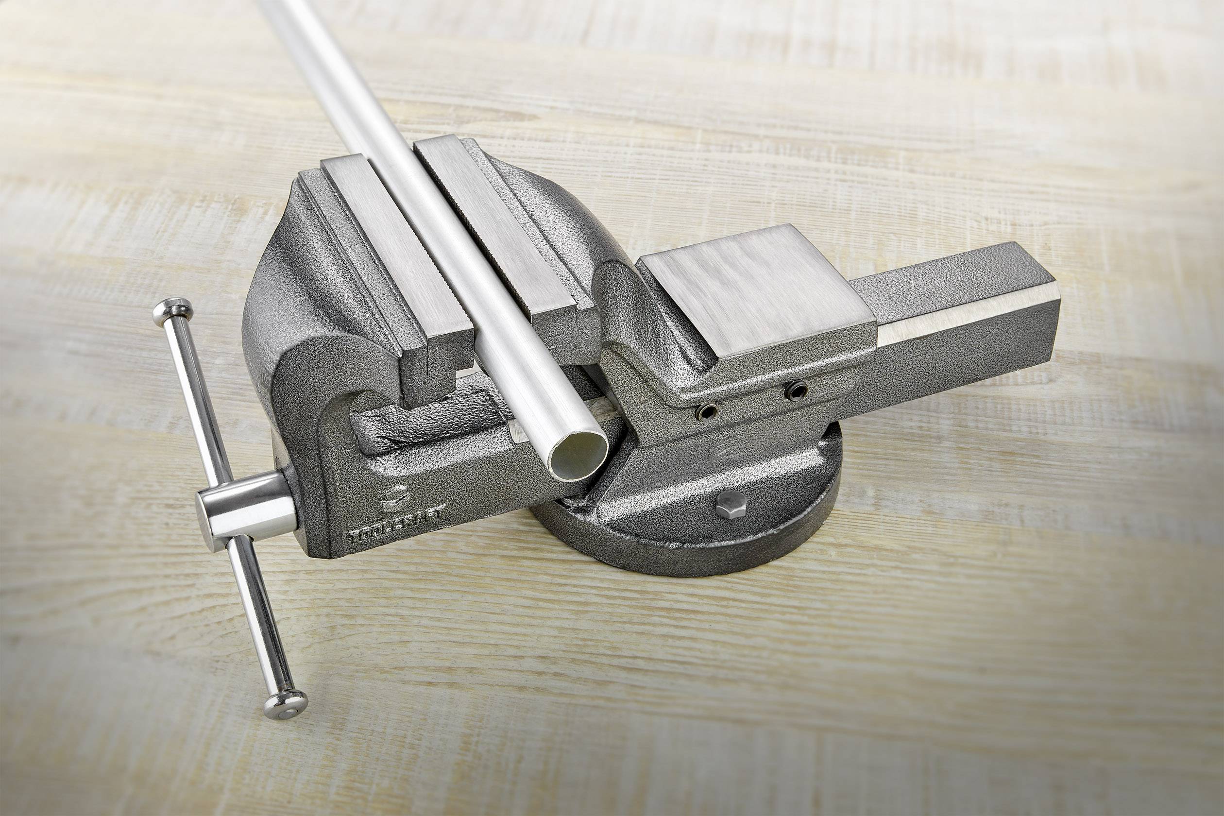 TOOLCRAFT TO-5342448 Schraubstock TO-5342448 Backenbreite: 125mm Spann-Weite (max.): 150mm