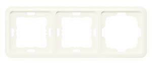 Dreifachrahmen, rechteckig, in neutraler Farbe, mit drei quadratischen Öffnungen zum Einbau von Schaltern oder Steckdosen.