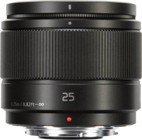 Kameralinse mit 25mm Brennweite und Entfernungsanzeige von 0,25m bis unendlich. Kompatibel mit Micro Four Thirds Kameras.