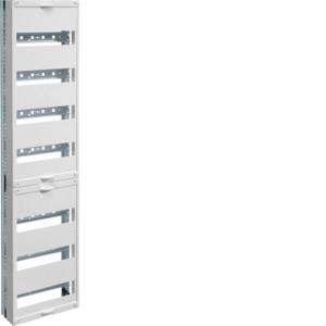 Weißer elektrischer Verteilerkasten mit mehreren leeren Fächern. Entworfen für die Aufnahme elektrischer Schaltsysteme.