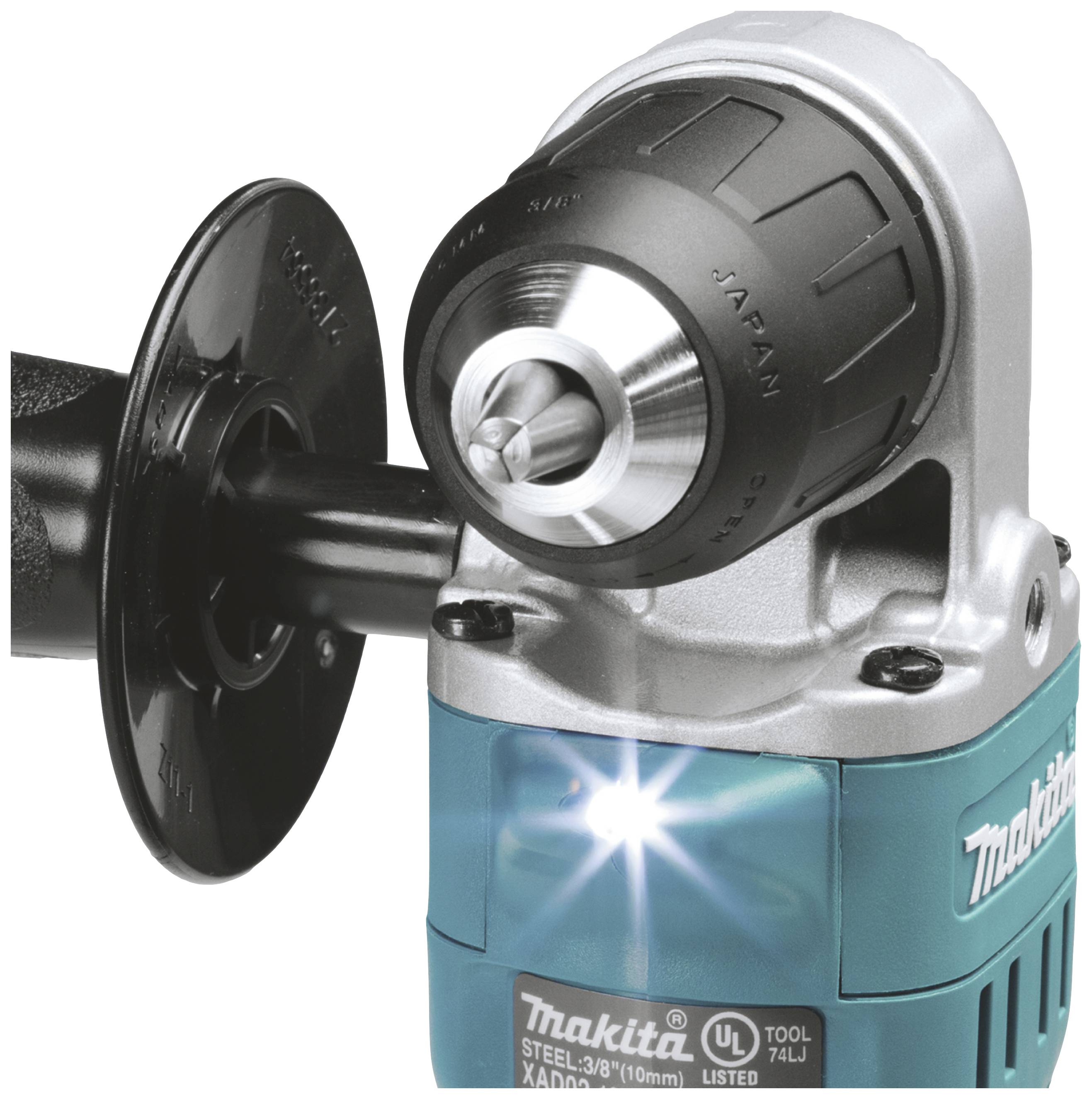 Bohrmaschine von Makita, blau, silberner Kopf, befestigter schwarzer Handgriff.