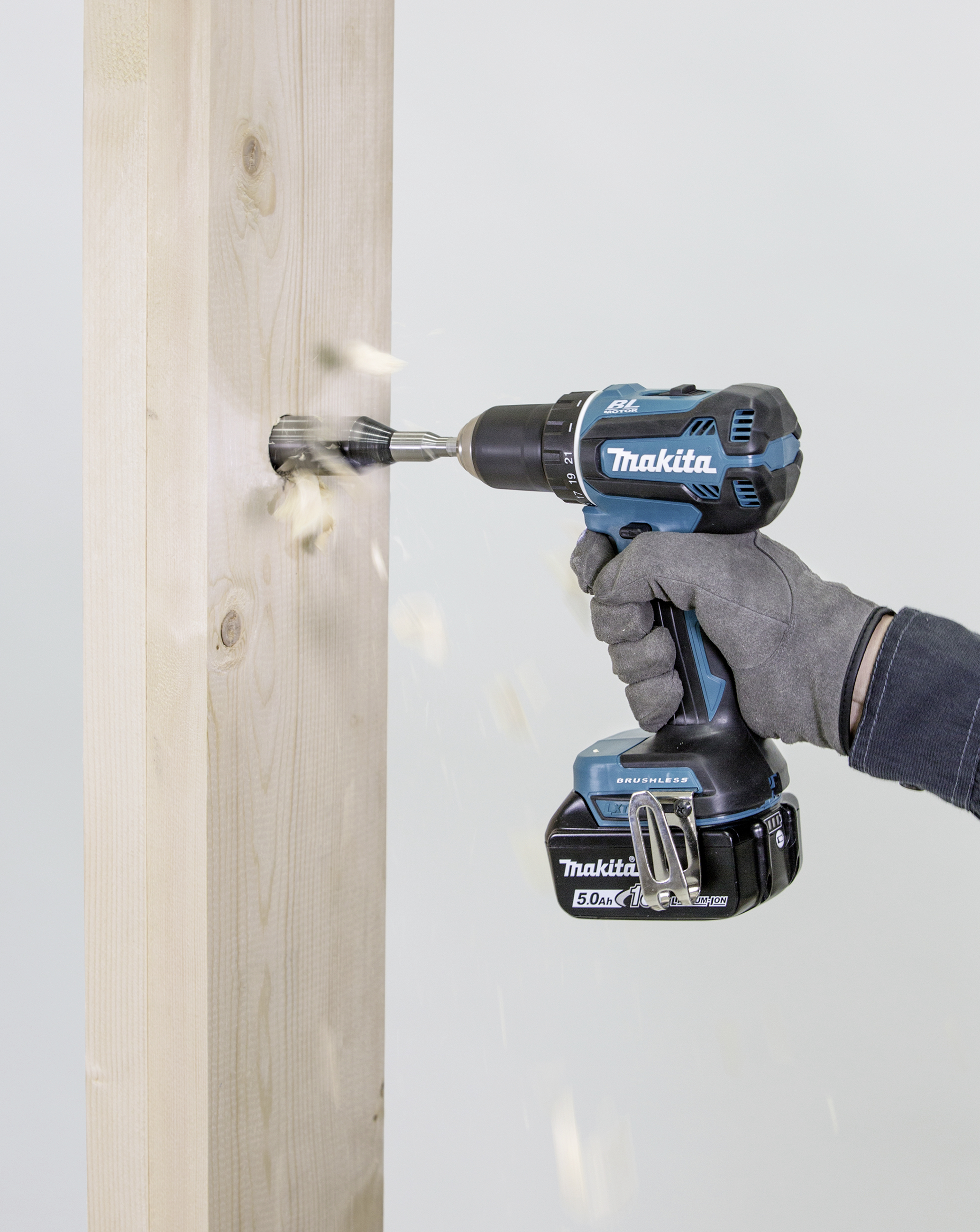 Makita DDF485RTJ Akku-Bohrschrauber 18V 5.0Ah inkl. 2. Akku, inkl. Ladegerät, inkl. Koffer