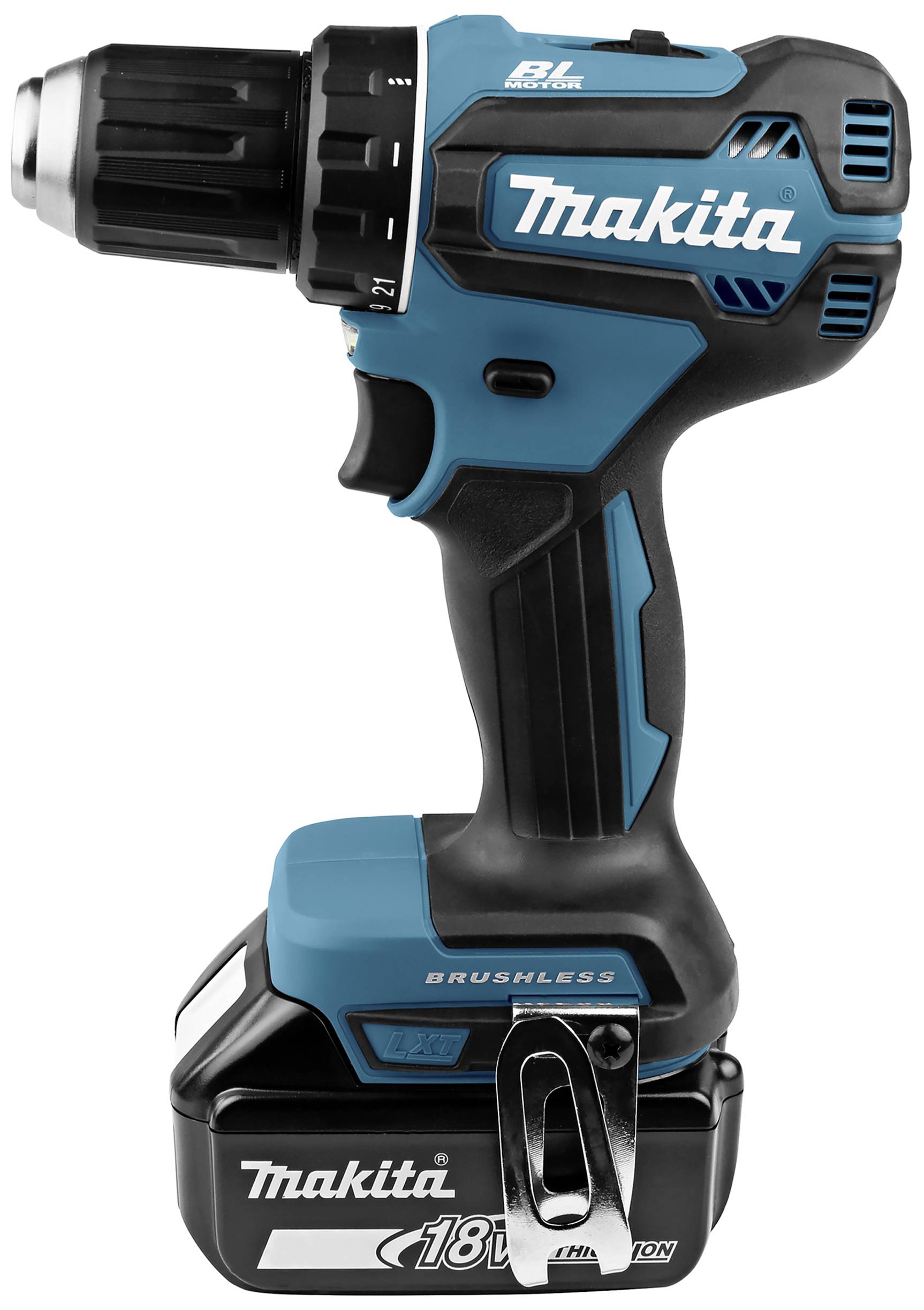 Ein blauer Akkuschrauber von Makita mit 18V-Kapazität, ohne Bürstenmotor, seitliche Ansicht. Hauptsächlich in Werkstätten verwendet.