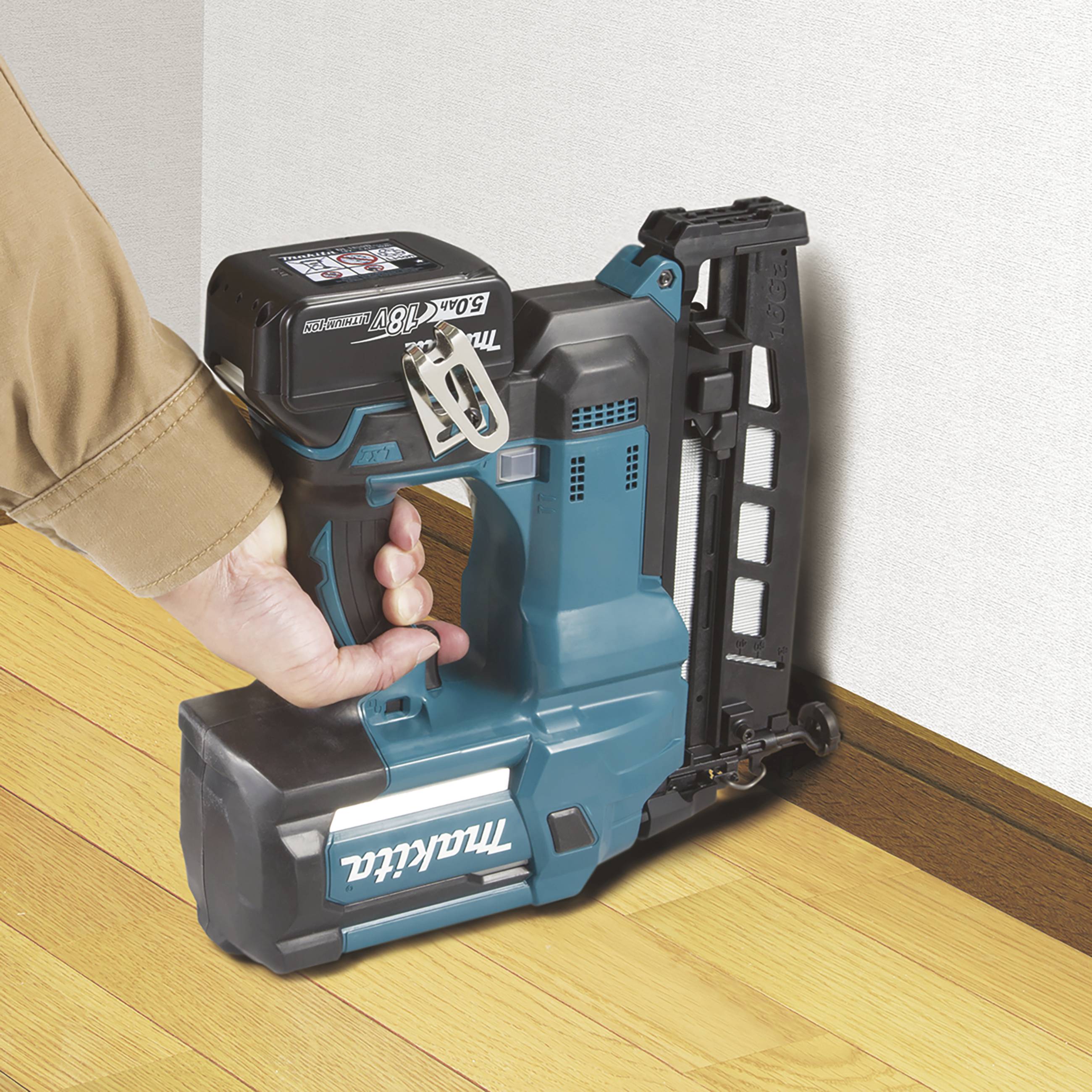 Makita DBN600 - Pneumatischer Nagler - schnurlos