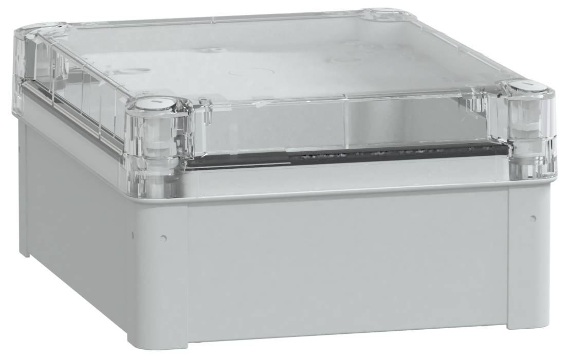 Eine graue Kunststoff-Gehäusebox mit transparentem Deckel, konzipiert zur Unterbringung von elektrischen Komponenten, auf einem weißen Hintergrund.