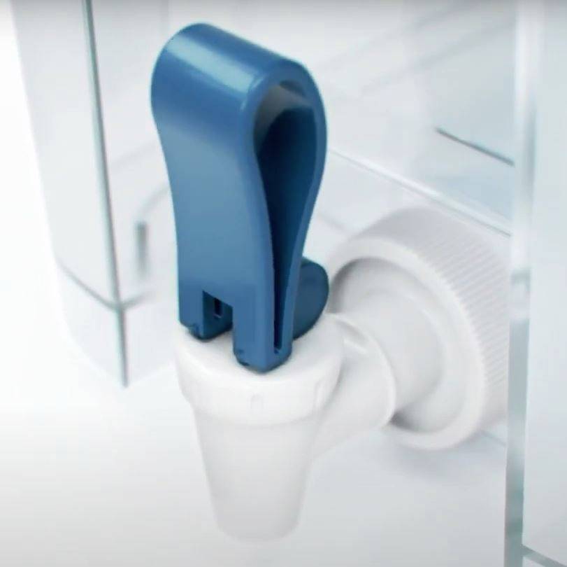 Brita Flow 1027666 Wasserfilter 8.2l Weiß (klar), Hellblau (Ice-Colour)