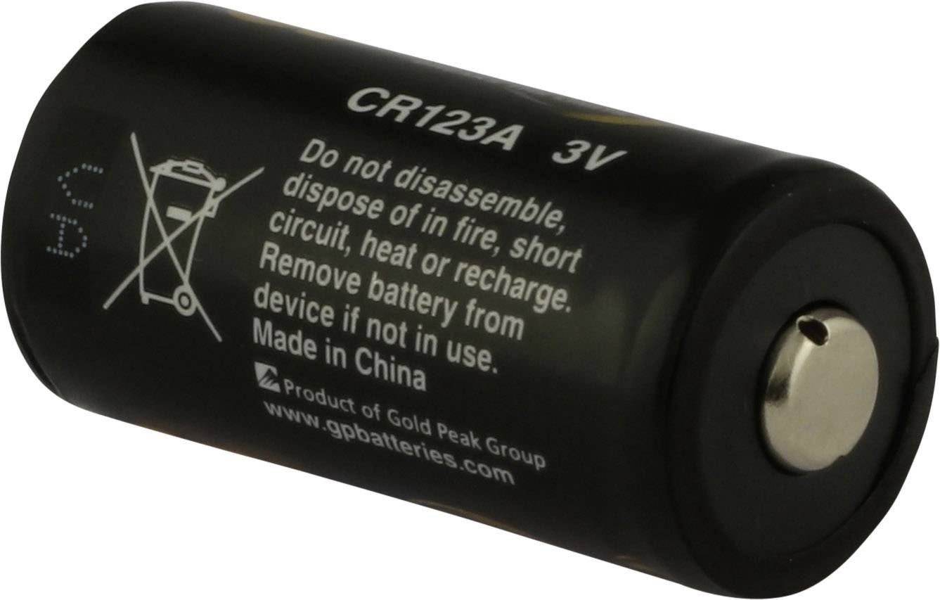 Schwarze Batterie mit Aufschrift 'CR123A 3V'. Warnhinweis: Nicht zerlegen, ins Feuer werfen oder aufladen. Entfernen bei Nichtgebrauch.