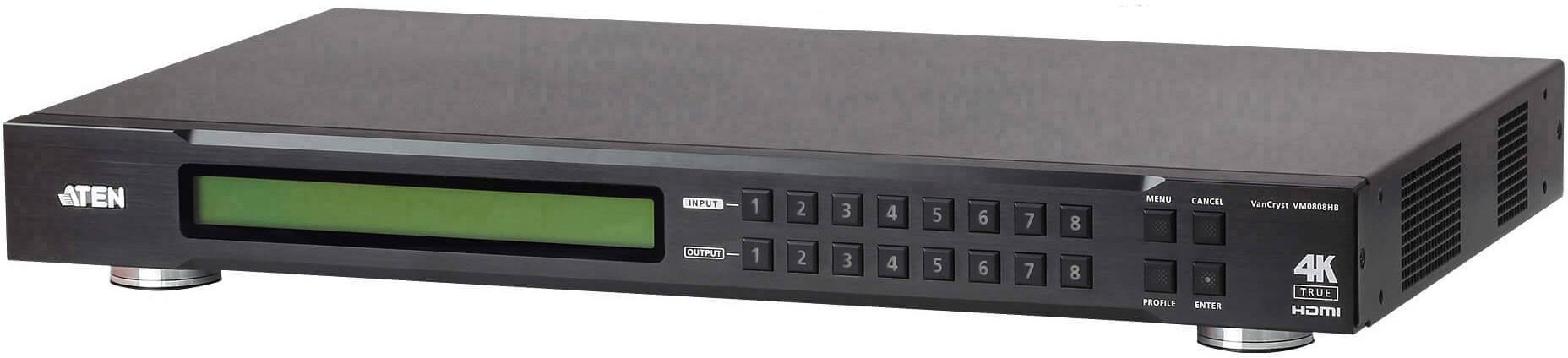 Ein schwarzes Audio-/Video-Splittergerät mit mehreren Eingangs- und Ausgangstasten auf der Vorderseite, darunter ein Display. Verwendbar für 4K HDMI-Verbindungen.