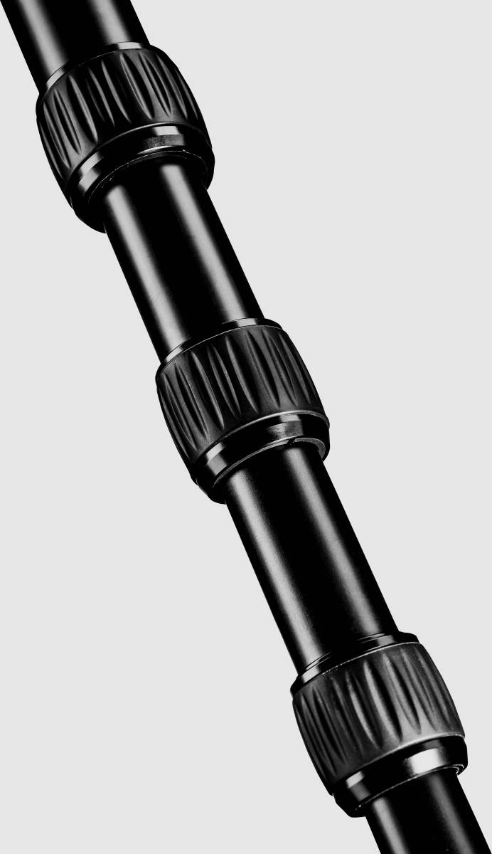 Mantona 21475 Dreibeinstativ Arbeitshöhe=80 - 1800 mm Schwarz, Grau Wasserwaage