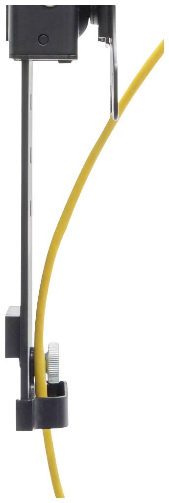 Detailansicht eines schwarzen Plastikclips, der ein gelbes Kabel hält, vor einem weißen Hintergrund.