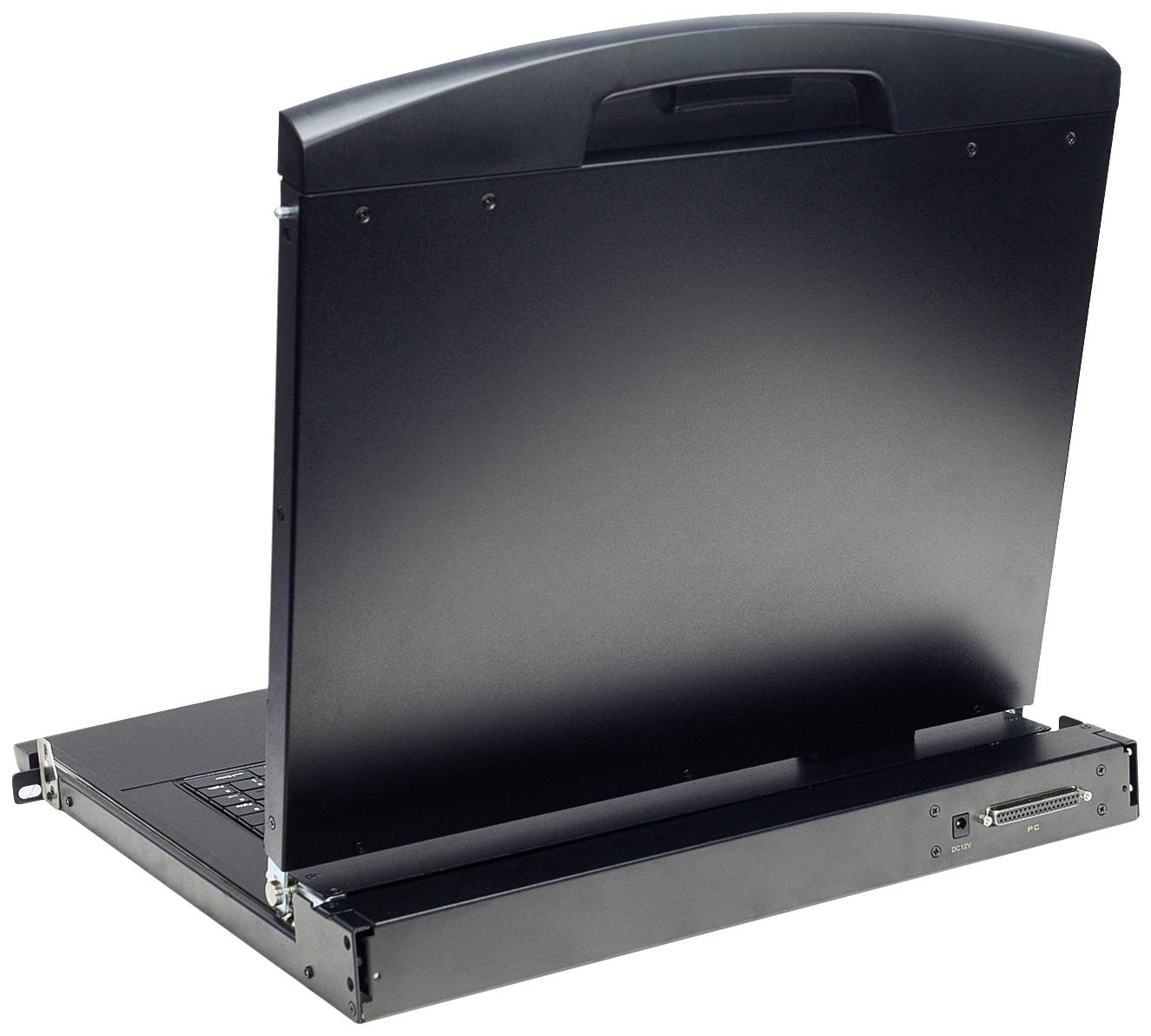 Ein schwarzer Laptop mit geschlossenem Bildschirm und sichtbaren Anschlüssen an der Basis. Der Laptop steht auf einem Tisch.