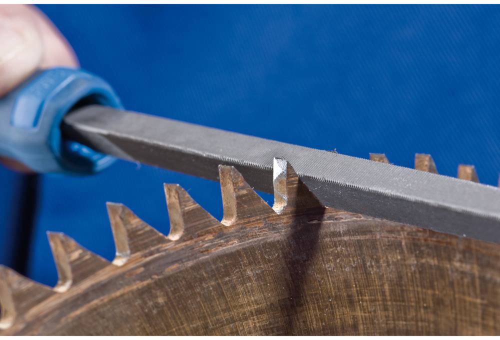 PFERD 11279118 Feinsägefeile Dreikant Hieb 2 inkl. Ergonomie-Feilenheft Länge 110mm 1St.