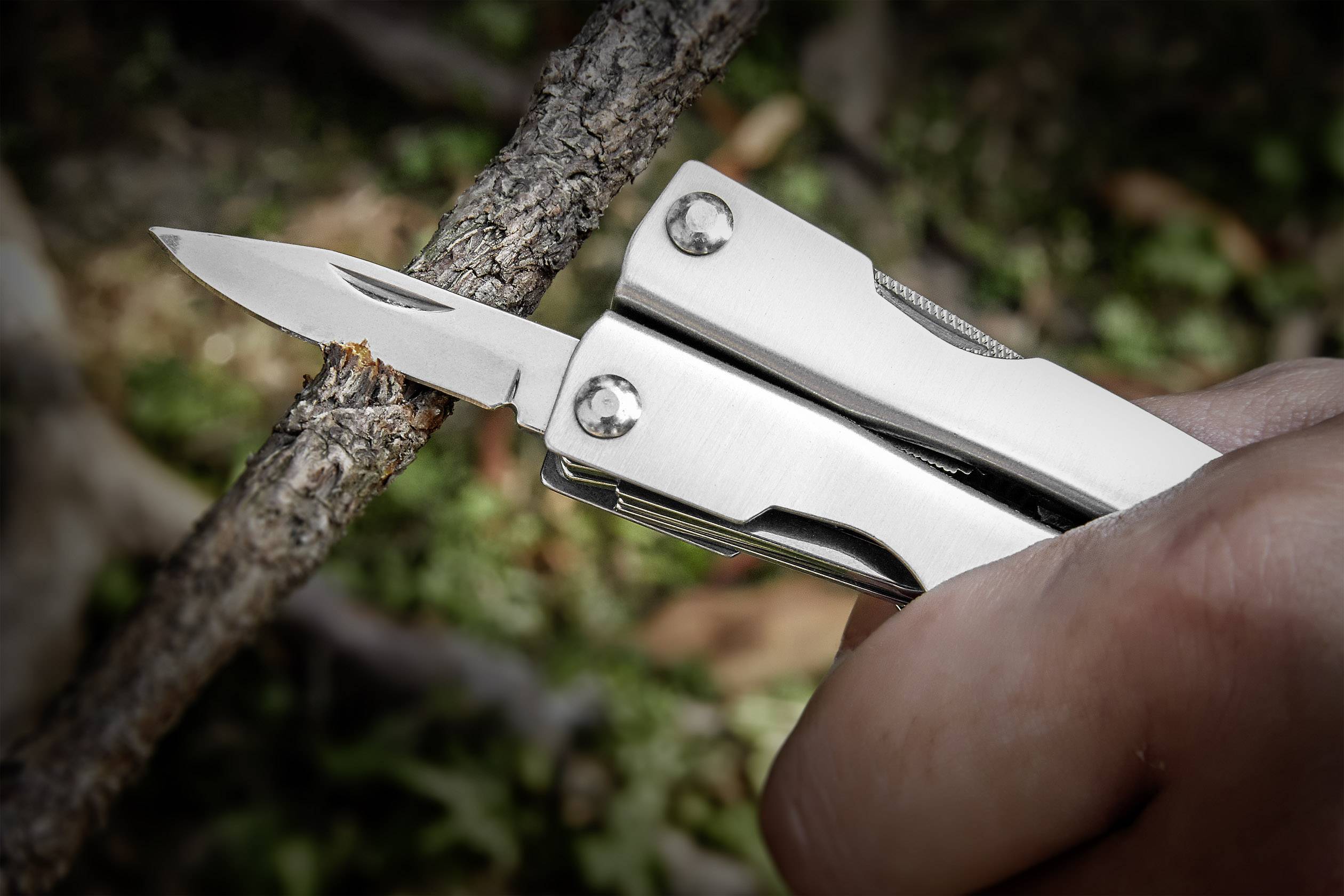 Multitool mit 12 Funktionen