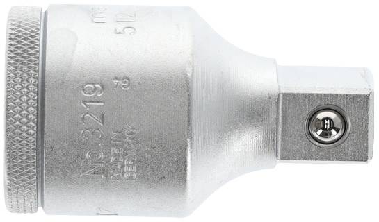 Ein silberner Adapter mit quadratischer Öffnung für Steckschlüsselaufsätze. Robust gebaut, mit gerändeltem Griff für besseren Halt.