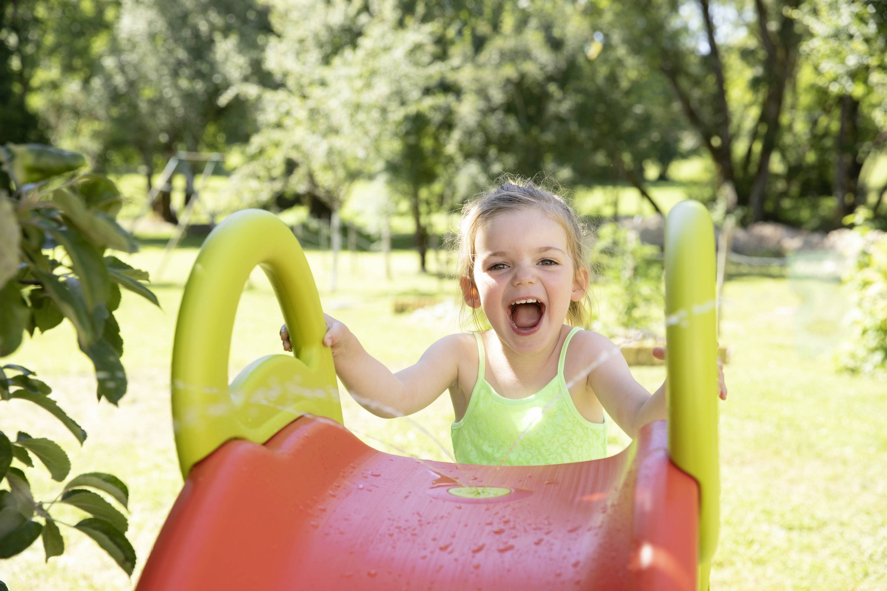 Smoby Funny II Wellenrutsche mit Wasseranschluss