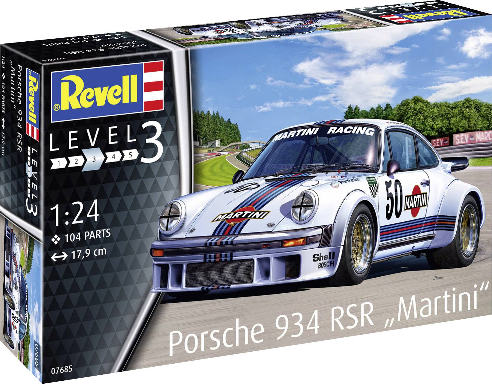 Revell-Modellbausatz eines Porsche 934 RSR 'Martini' im Maßstab 1:24, mit 104 Teilen. Abgebildet ist das Auto auf einer Rennstrecke.