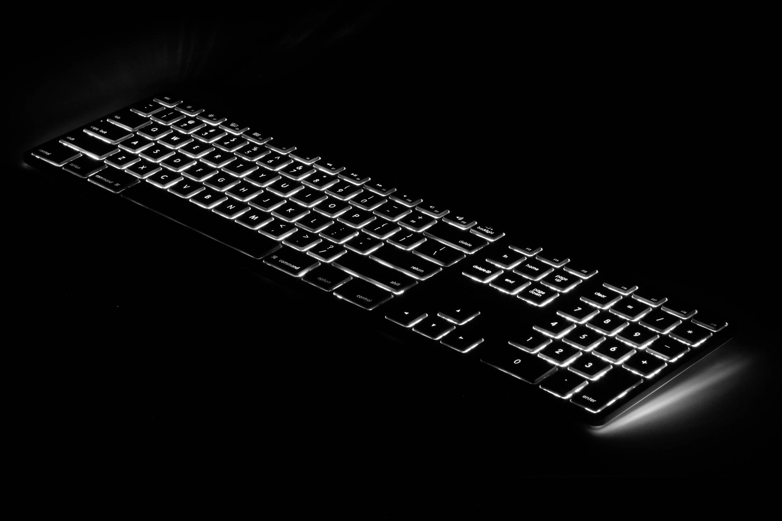Matias FK318LS-DE USB Tastatur Deutsch, QWERTZ, Mac Silber, Weiß Beleuchtet, USB-Anschluss