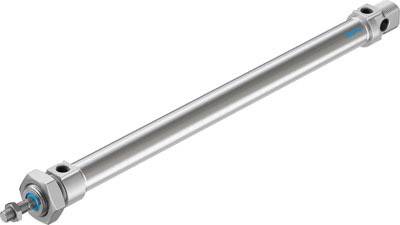 Silberfarbener pneumatischer Zylinder, linear, mit Befestigungsteilen an beiden Enden. Geeignet für industrielle Anwendungen.