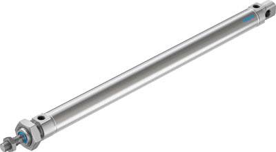 Ein langer, zylindrischer Pneumatikzylinder aus Metall mit blauen Akzenten, geeignet für industrielle Anwendungen.