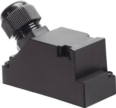 Ein schwarzer, rechteckiger elektrischer Schalter mit abgewinkeltem Knopf, geeignet für industrielle Anwendungen.